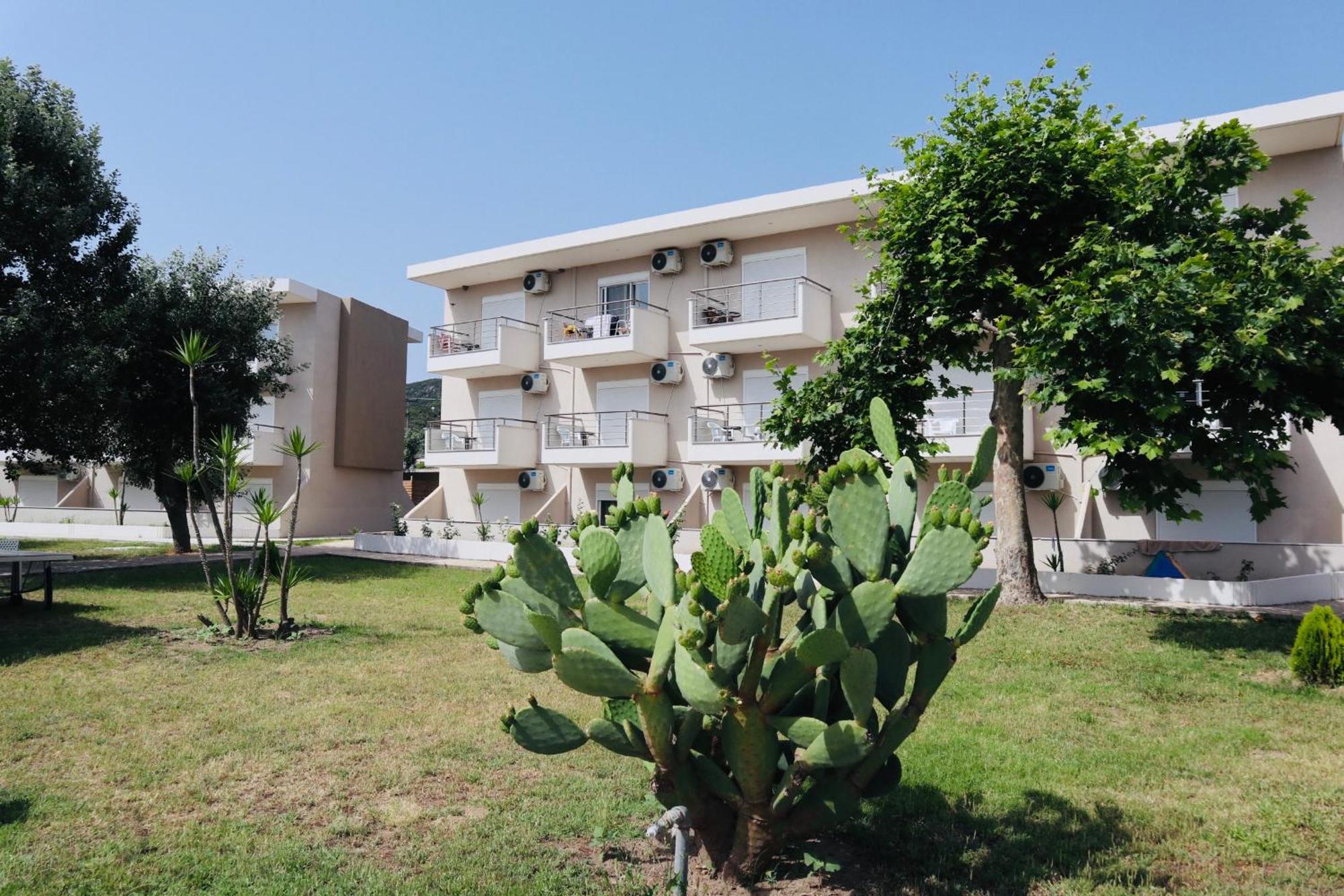 Hotel Sarti Beach Екстер'єр фото