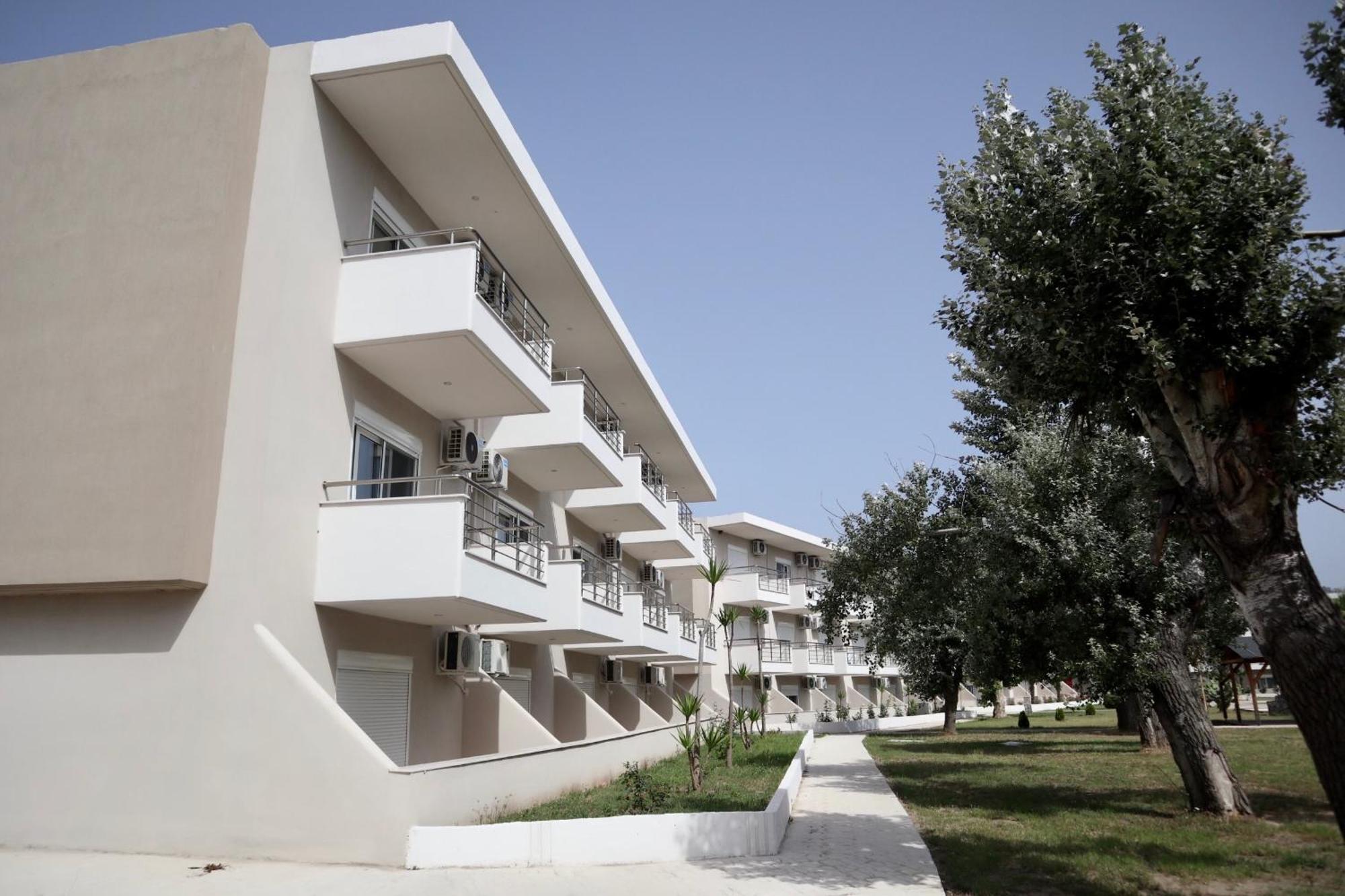Hotel Sarti Beach Екстер'єр фото
