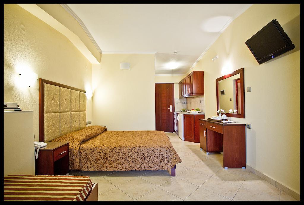 Hotel Sarti Beach Номер фото
